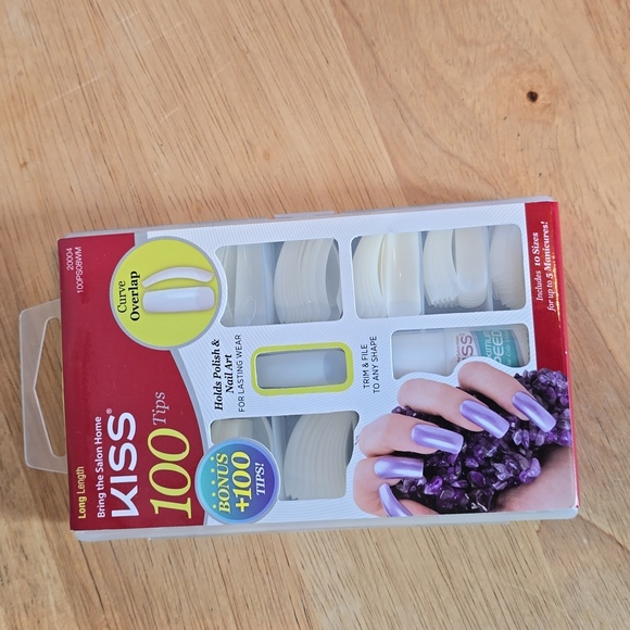 Fingernail tips - Picture 1 of 3